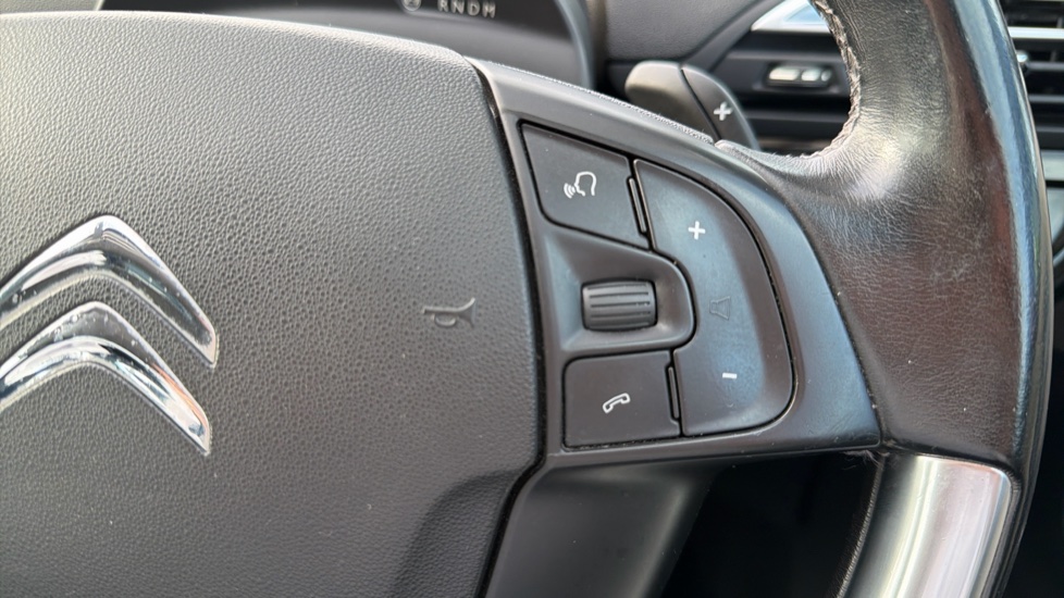 Citroen C4 Picasso 1.6 BlueHDi Feel 5dr EAT6 Diesel Estate - Image 33