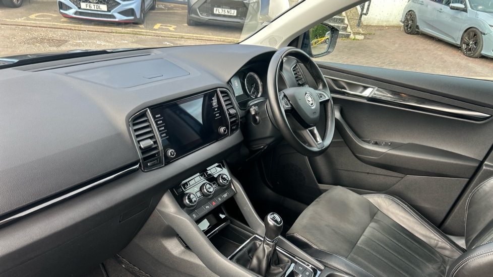 Skoda Karoq 1.5 TSI SE L 5dr Petrol Estate - Image 9
