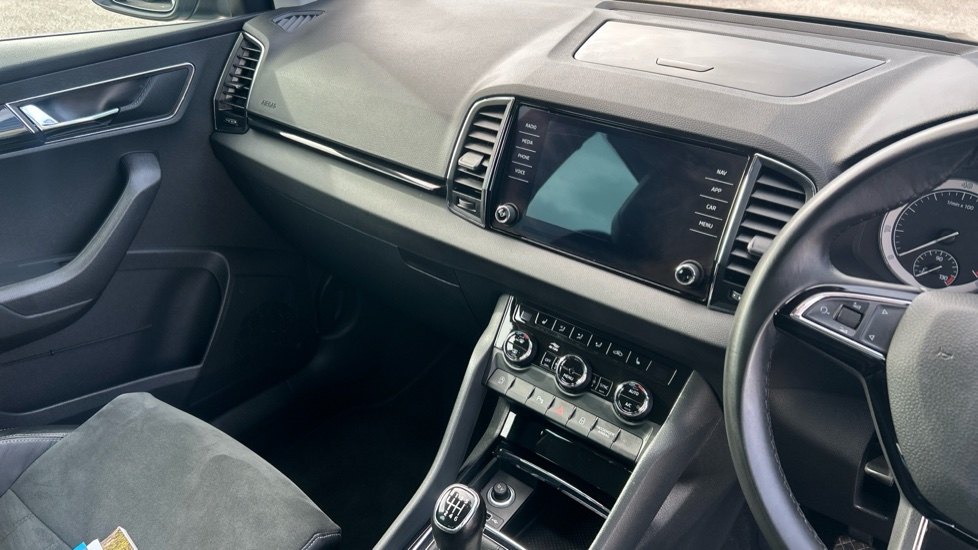 Skoda Karoq 1.5 TSI SE L 5dr Petrol Estate - Image 14