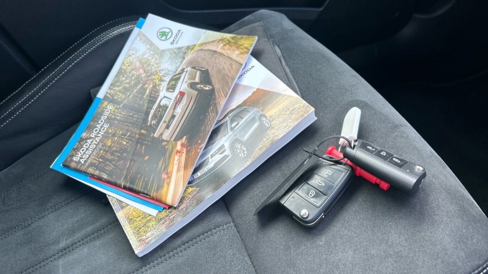 Skoda Karoq 1.5 TSI SE L 5dr Petrol Estate - Image 19
