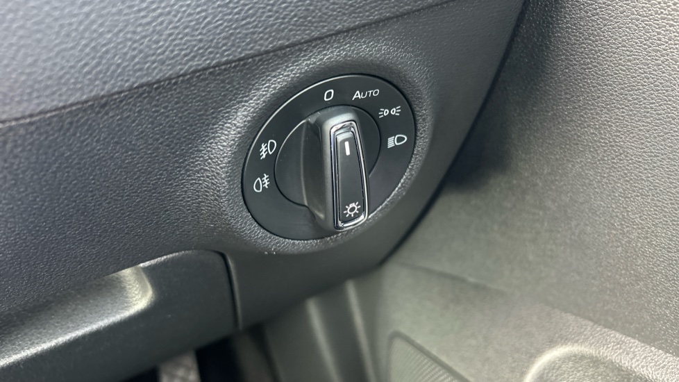 Skoda Karoq 1.5 TSI SE L 5dr Petrol Estate - Image 28