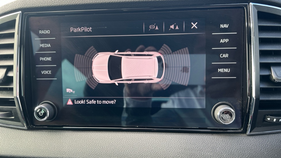 Skoda Karoq 1.5 TSI SE L 5dr Petrol Estate - Image 31