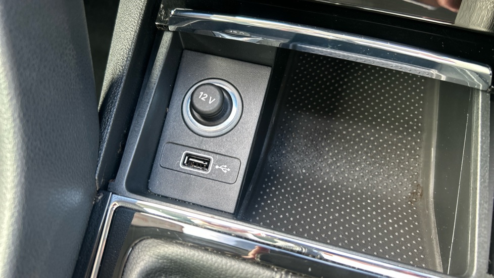 Skoda Karoq 1.5 TSI SE L 5dr Petrol Estate - Image 34