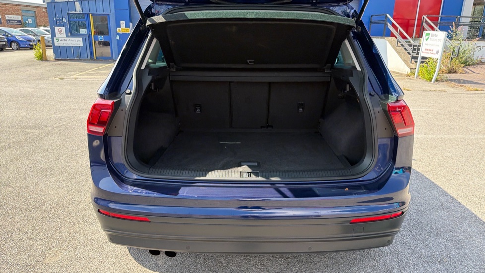 Volkswagen Tiguan 1.4 TSi 125 SE Nav 5dr Petrol Estate - Image 4