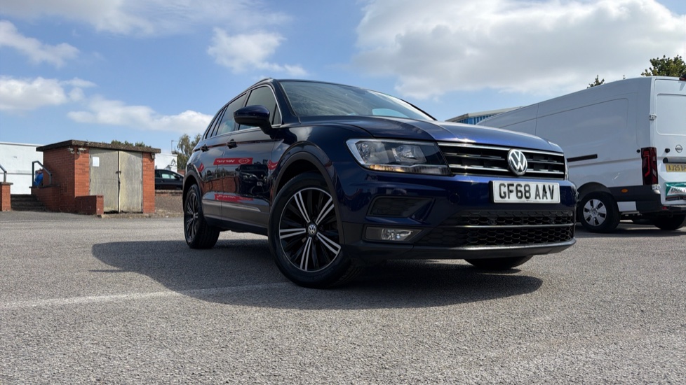Volkswagen Tiguan 1.4 TSi 125 SE Nav 5dr Petrol Estate - Image 25