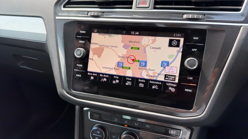 Volkswagen Tiguan 1.4 TSi 125 SE Nav 5dr Petrol Estate - Image 33