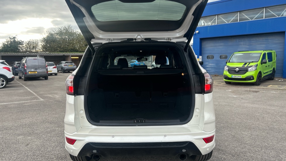 Ford Kuga 1.5 TDCi ST-Line 5dr 2WD Diesel Estate - Image 4