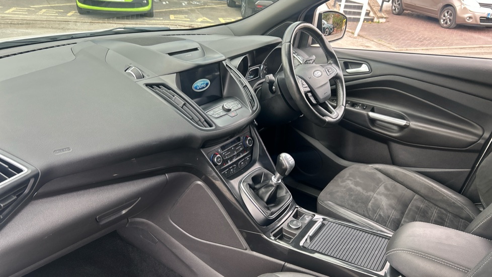 Ford Kuga 1.5 TDCi ST-Line 5dr 2WD Diesel Estate - Image 9