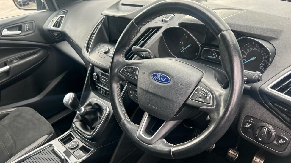 Ford Kuga 1.5 TDCi ST-Line 5dr 2WD Diesel Estate - Image 11
