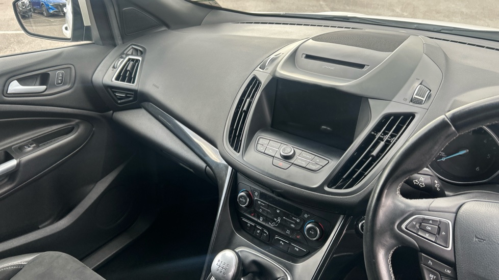 Ford Kuga 1.5 TDCi ST-Line 5dr 2WD Diesel Estate - Image 14