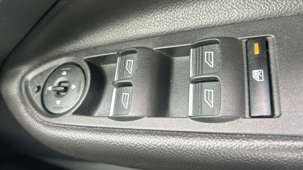 Ford Kuga 1.5 TDCi ST-Line 5dr 2WD Diesel Estate - Image 30