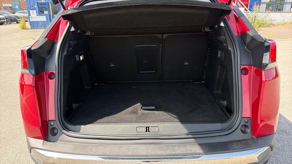 Peugeot 3008 1.2 Puretech Allure 5dr EAT6 Petrol Estate - Image 4