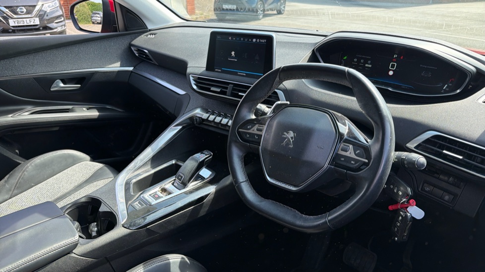 Peugeot 3008 1.2 Puretech Allure 5dr EAT6 Petrol Estate - Image 11