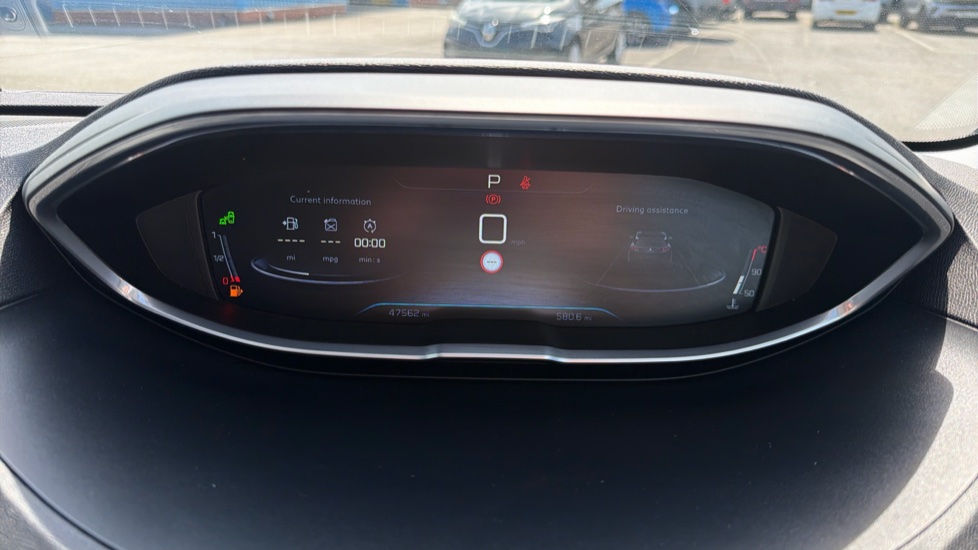 Peugeot 3008 1.2 Puretech Allure 5dr EAT6 Petrol Estate - Image 18