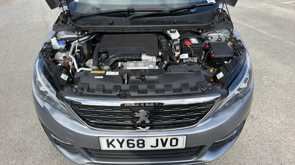 Peugeot 308 1.2 PureTech 130 Allure 5dr Petrol Hatchback - Image 8