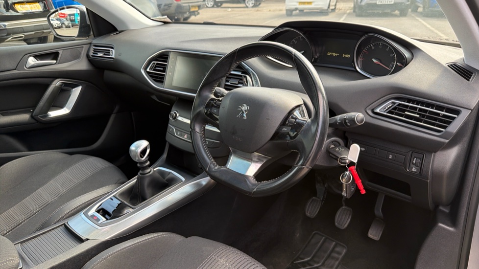 Peugeot 308 1.2 PureTech 130 Allure 5dr Petrol Hatchback - Image 11