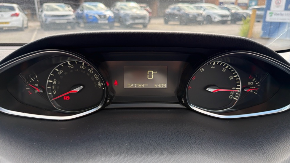 Peugeot 308 1.2 PureTech 130 Allure 5dr Petrol Hatchback - Image 18