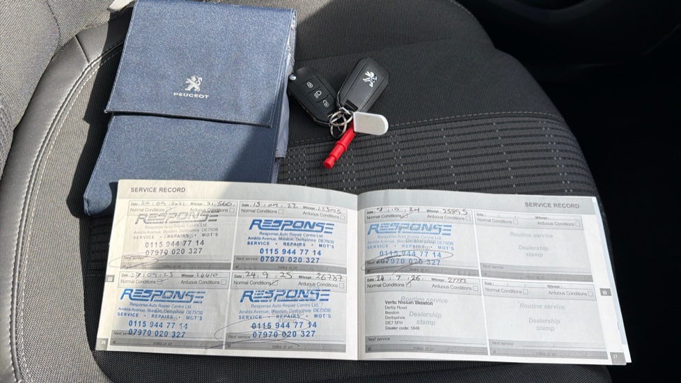 Peugeot 308 1.2 PureTech 130 Allure 5dr Petrol Hatchback - Image 19