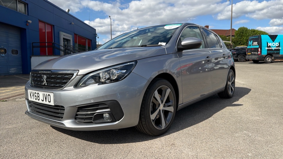 Peugeot 308 1.2 PureTech 130 Allure 5dr Petrol Hatchback - Image 38