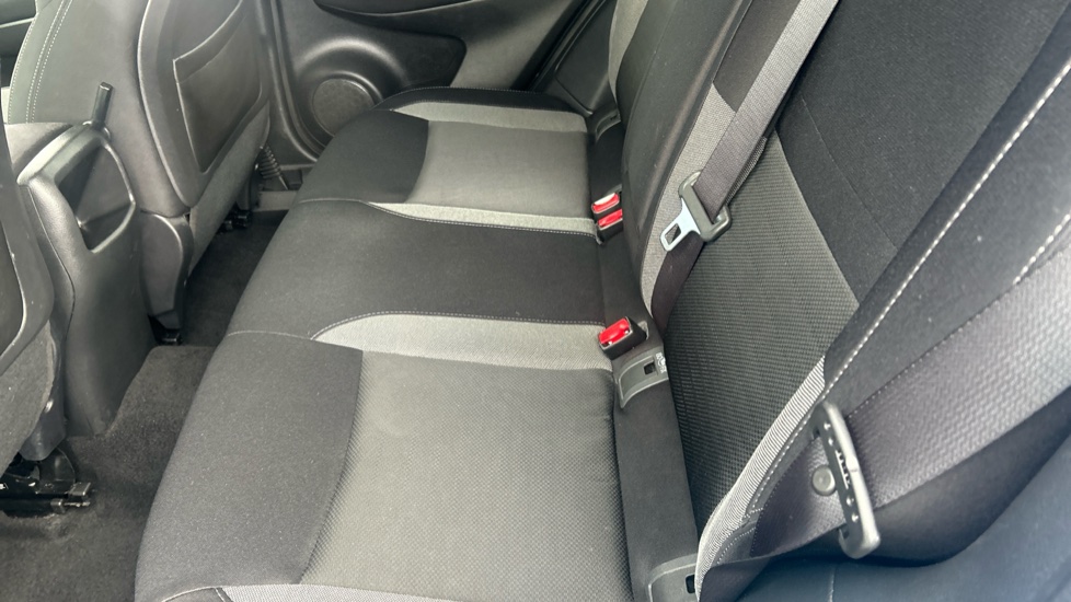 Nissan Qashqai 1.5 dCi N-Connecta 5dr Diesel Hatchback - Image 16