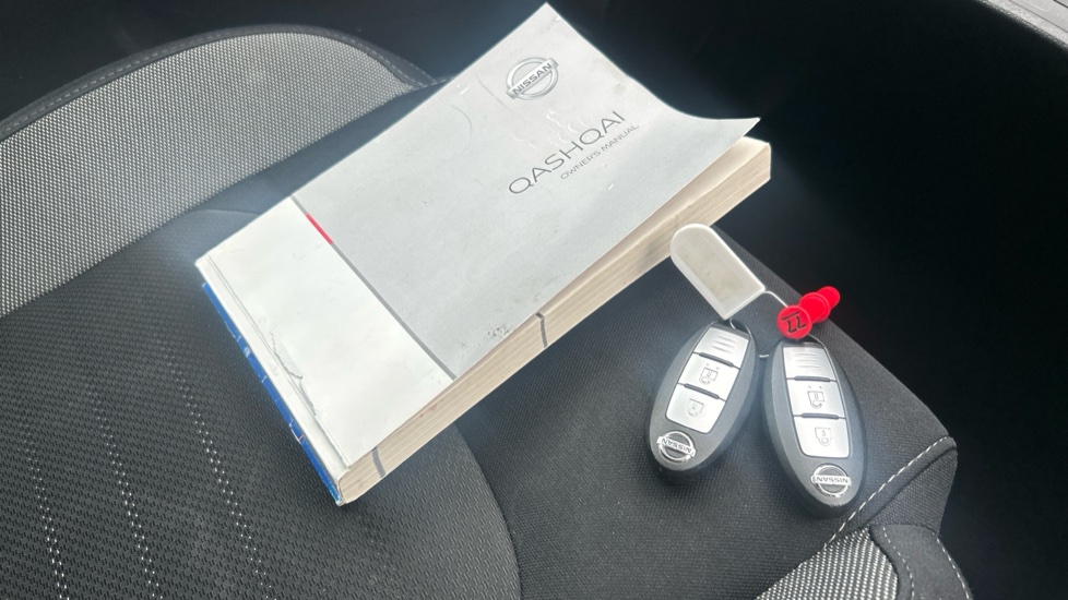 Nissan Qashqai 1.5 dCi N-Connecta 5dr Diesel Hatchback - Image 19