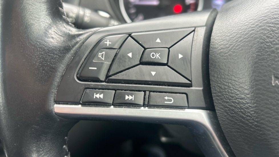 Nissan Qashqai 1.5 dCi N-Connecta 5dr Diesel Hatchback - Image 25