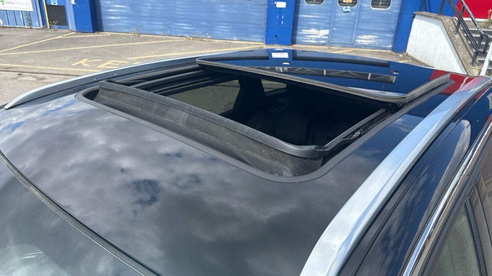 Peugeot 3008 1.2 PureTech GT Line 5dr Petrol Estate - Image 29