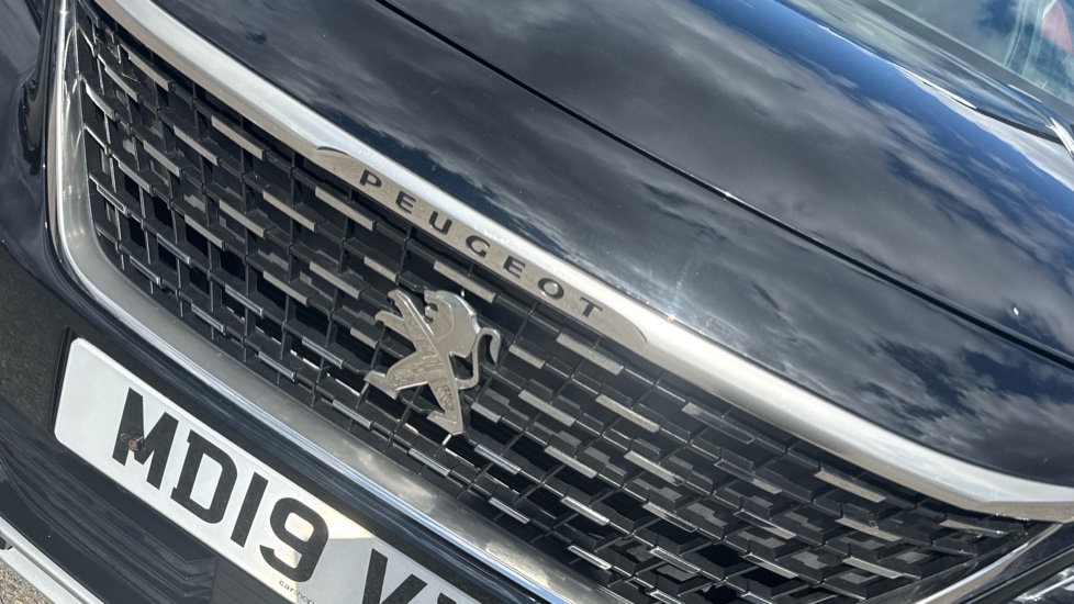 Peugeot 3008 1.2 PureTech GT Line 5dr Petrol Estate - Image 33