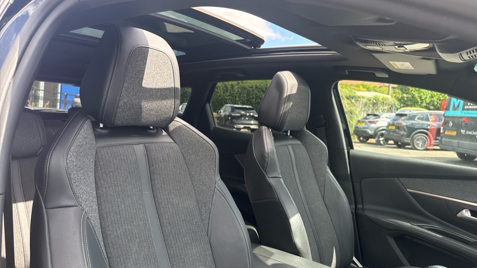 Peugeot 3008 1.2 PureTech GT Line 5dr Petrol Estate - Image 34