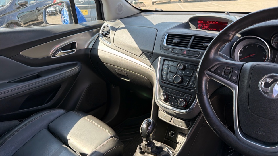 Vauxhall Mokka 1.6i SE 5dr Petrol Hatchback - Image 14