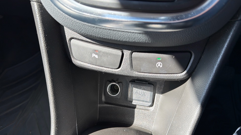 Vauxhall Mokka 1.6i SE 5dr Petrol Hatchback - Image 25