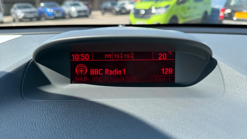 Vauxhall Mokka 1.6i SE 5dr Petrol Hatchback - Image 33