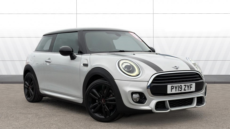 MINI Hatchback 1.5 Cooper Sport II 3dr Petrol Hatchback - Image 1