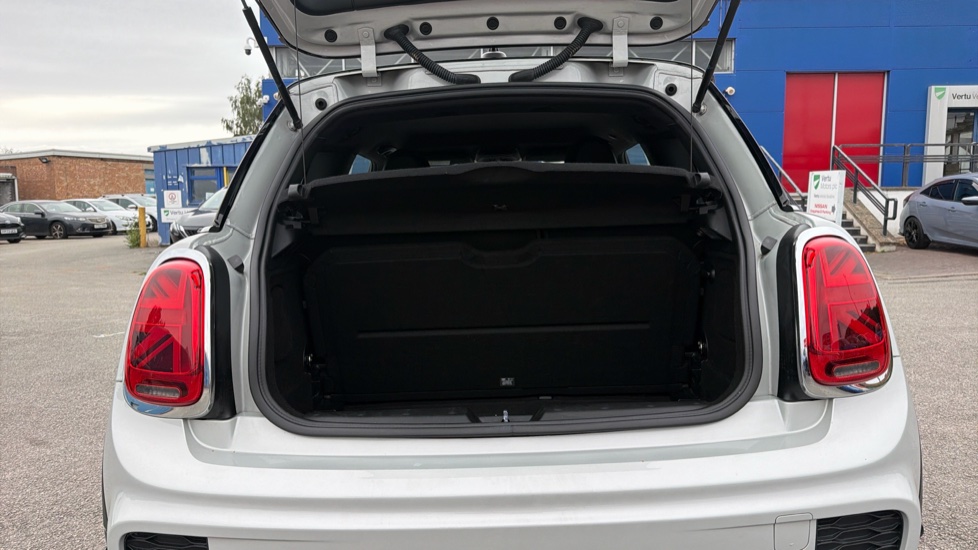 MINI Hatchback 1.5 Cooper Sport II 3dr Petrol Hatchback - Image 4