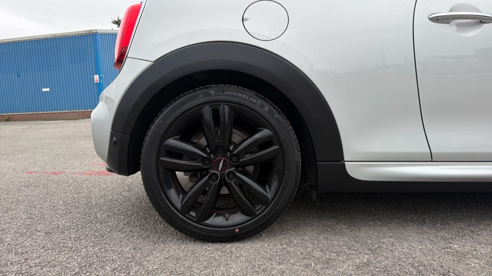MINI Hatchback 1.5 Cooper Sport II 3dr Petrol Hatchback - Image 7