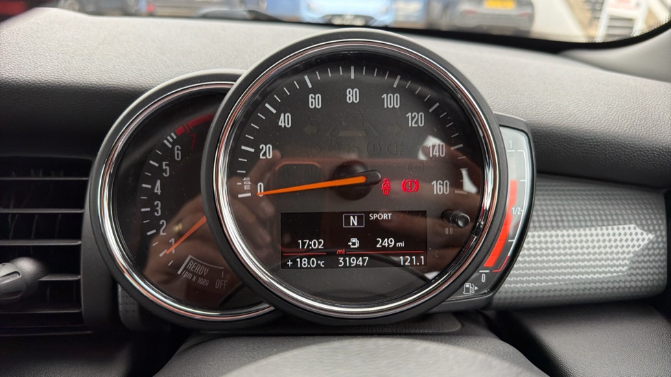 MINI Hatchback 1.5 Cooper Sport II 3dr Petrol Hatchback - Image 18