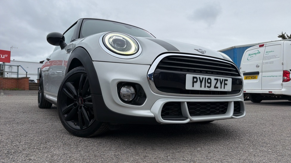 MINI Hatchback 1.5 Cooper Sport II 3dr Petrol Hatchback - Image 21