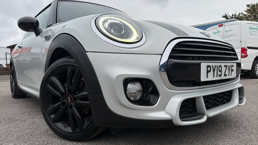 MINI Hatchback 1.5 Cooper Sport II 3dr Petrol Hatchback - Image 22