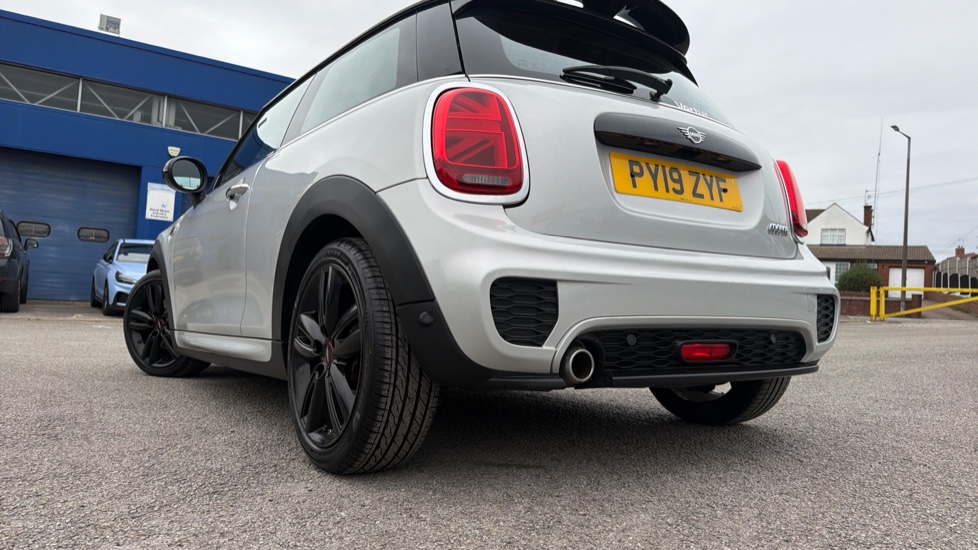MINI Hatchback 1.5 Cooper Sport II 3dr Petrol Hatchback - Image 24