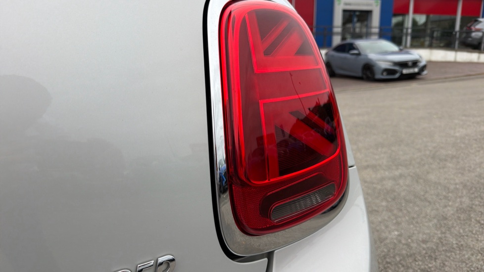 MINI Hatchback 1.5 Cooper Sport II 3dr Petrol Hatchback - Image 27