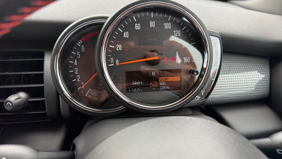 MINI Hatchback 1.5 Cooper Sport II 3dr Petrol Hatchback - Image 35