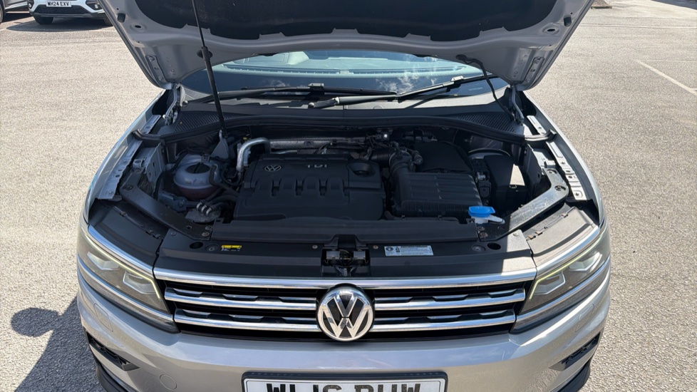 Volkswagen Tiguan 2.0 TDi 150 4Motion SEL 5dr DSG Diesel Estate - Image 8