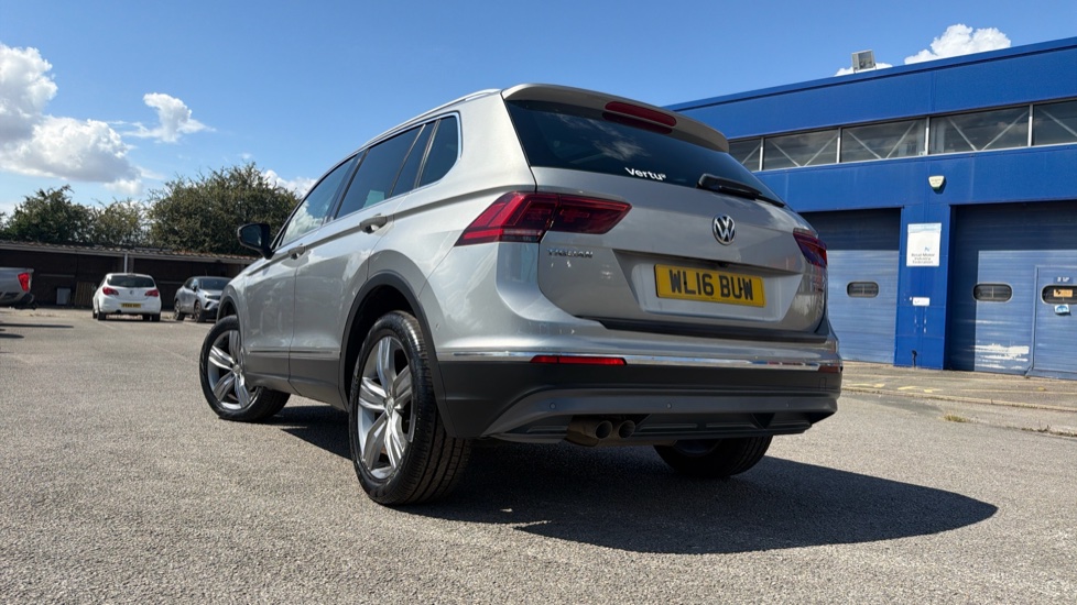 Volkswagen Tiguan 2.0 TDi 150 4Motion SEL 5dr DSG Diesel Estate - Image 21