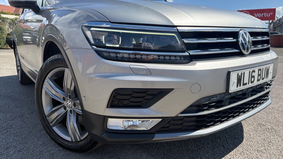 Volkswagen Tiguan 2.0 TDi 150 4Motion SEL 5dr DSG Diesel Estate - Image 25