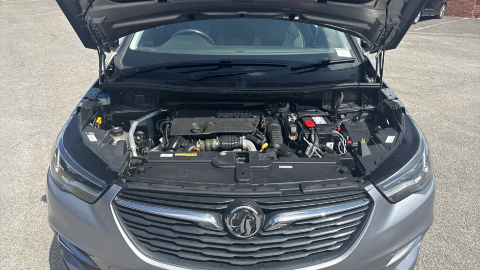 Vauxhall Grandland X 1.6 Turbo D Sport Nav 5dr Diesel Hatchback - Image 8