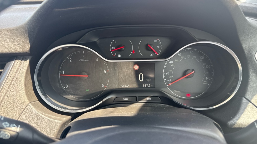 Vauxhall Grandland X 1.6 Turbo D Sport Nav 5dr Diesel Hatchback - Image 18