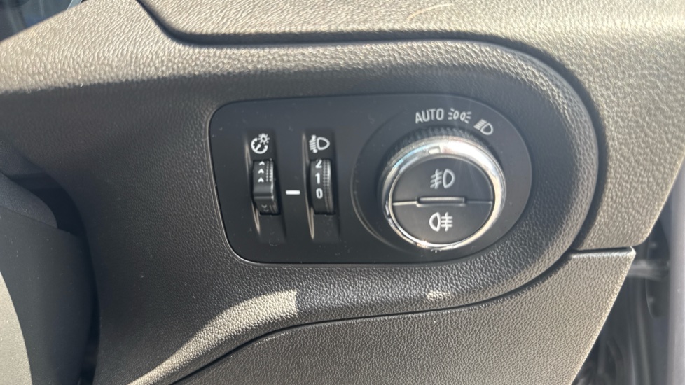 Vauxhall Grandland X 1.6 Turbo D Sport Nav 5dr Diesel Hatchback - Image 23