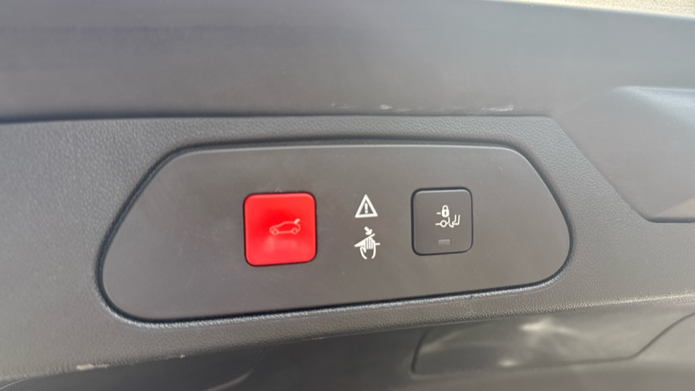 Vauxhall Grandland X 1.6 Turbo D Sport Nav 5dr Diesel Hatchback - Image 32