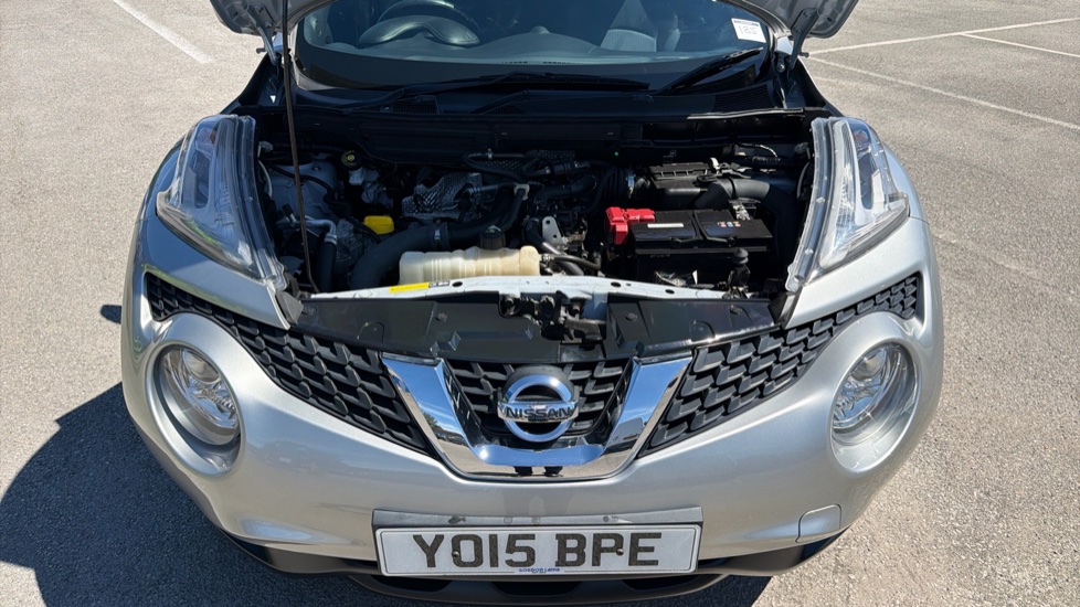 Nissan Juke 1.2 DiG-T Acenta Premium 5dr Petrol Hatchback - Image 8