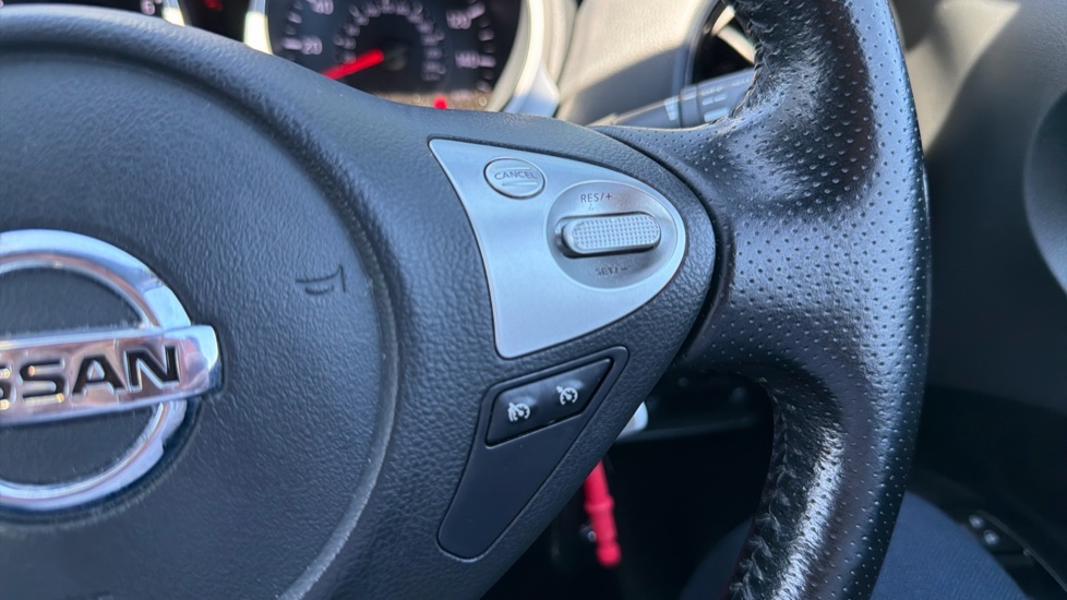 Nissan Juke 1.2 DiG-T Acenta Premium 5dr Petrol Hatchback - Image 30